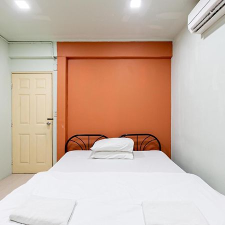 Freesia Saladaeng Silom Apartments Bangkok Zewnętrze zdjęcie