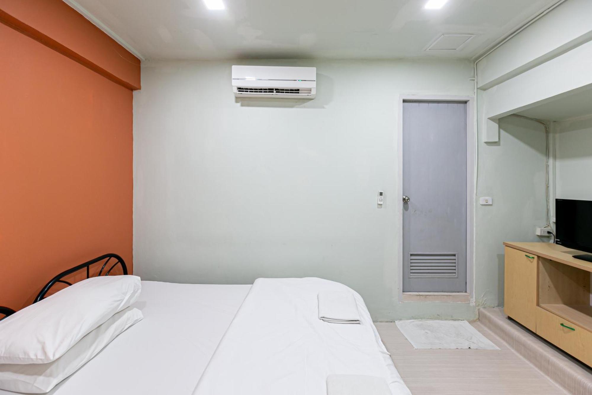 Freesia Saladaeng Silom Apartments Bangkok Zewnętrze zdjęcie